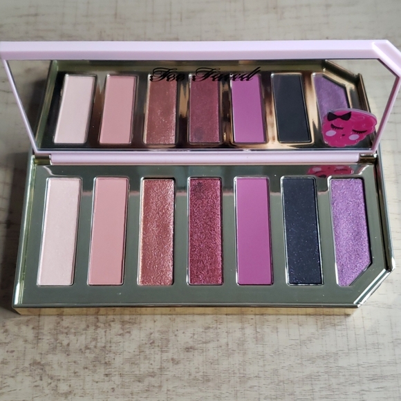 Too Faced Tutti Frutti Razzle Dazzle Berry Palette - Picture 2 of 6